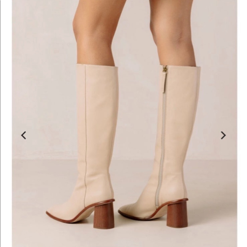 Alohas Off-White East Boot